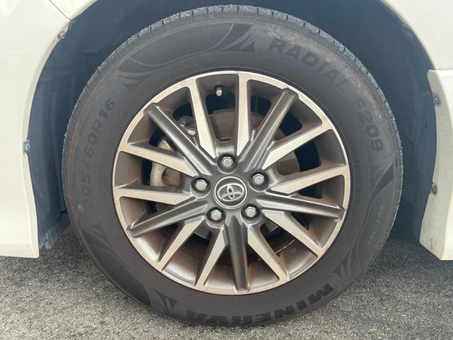 ヴォクシー ZS 煌II 禁煙車 純正10インチナビ トヨタセーフティセンス 両側パワースライドドア 8人乗り ETC ドライブレコーダー 純正アルミホイル 革巻きステアリング スマートキー(15枚目)