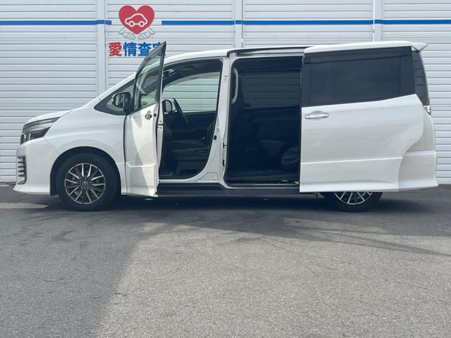 ヴォクシー ZS 煌II 禁煙車 純正10インチナビ トヨタセーフティセンス 両側パワースライドドア 8人乗り ETC ドライブレコーダー 純正アルミホイル 革巻きステアリング スマートキー(29枚目)