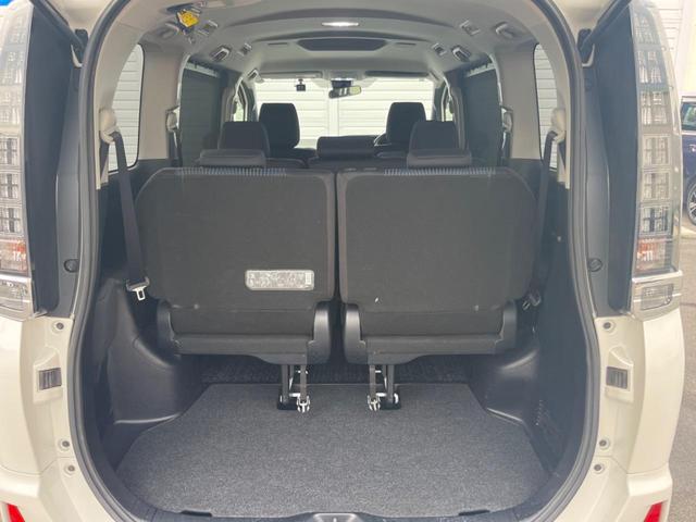 ヴォクシー ZS 煌II 禁煙車 純正10インチナビ トヨタセーフティセンス 両側パワースライドドア 8人乗り ETC ドライブレコーダー 純正アルミホイル 革巻きステアリング スマートキー(50枚目)