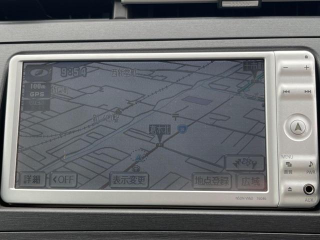 プリウス S 純正ナビ 禁煙車 オートエアコン 純正15インチアルミ CD フルセグ スマートキー(3枚目)