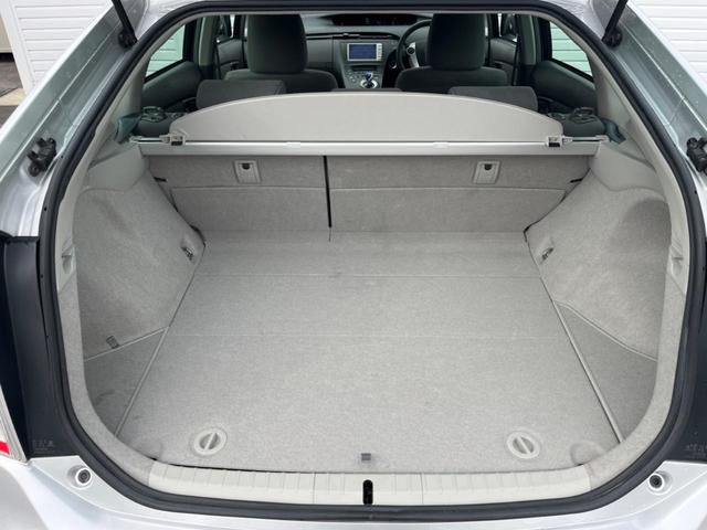 プリウス S 純正ナビ 禁煙車 オートエアコン 純正15インチアルミ CD フルセグ スマートキー(9枚目)