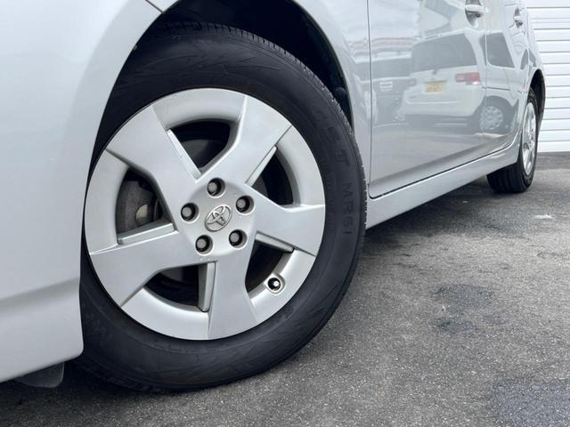 プリウス S 純正ナビ 禁煙車 オートエアコン 純正15インチアルミ CD フルセグ スマートキー(11枚目)