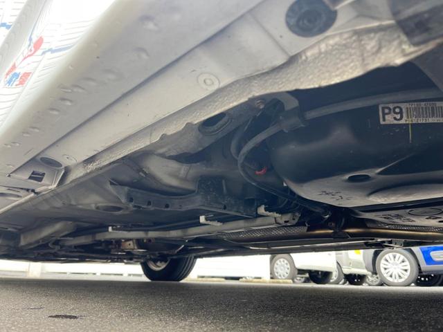 プリウス S 純正ナビ 禁煙車 オートエアコン 純正15インチアルミ CD フルセグ スマートキー(17枚目)