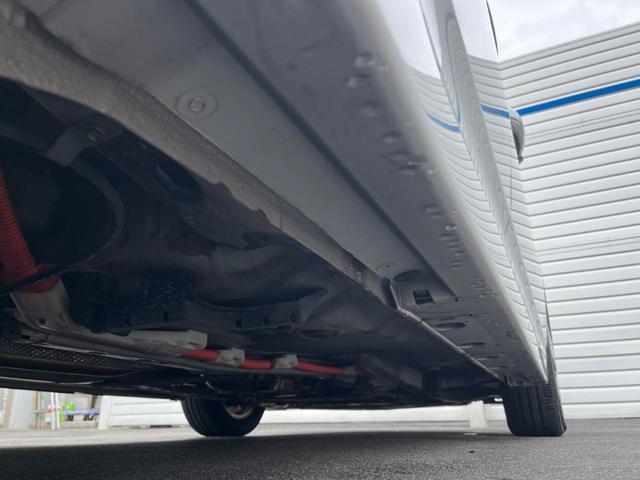 プリウス S 純正ナビ 禁煙車 オートエアコン 純正15インチアルミ CD フルセグ スマートキー(18枚目)