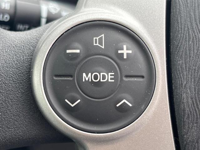 プリウス S 純正ナビ 禁煙車 オートエアコン 純正15インチアルミ CD フルセグ スマートキー(20枚目)