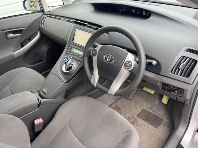 プリウス S 純正ナビ 禁煙車 オートエアコン 純正15インチアルミ CD フルセグ スマートキー(28枚目)