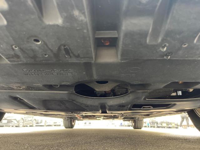 プリウス S 純正ナビ 禁煙車 オートエアコン 純正15インチアルミ CD フルセグ スマートキー(41枚目)