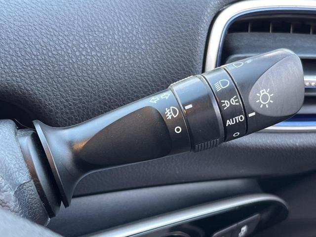 プリウス Aツーリングセレクション 衝突軽減ブレーキ 純正ナビ レーダークルーズ バックカメラ ETC フルセグ Bluetooth シートヒーター 合皮シート LEDヘッドライト LEDフォグライト オートライト(28枚目)