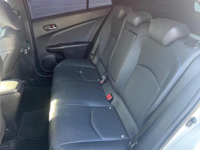 プリウス Aツーリングセレクション 衝突軽減ブレーキ 純正ナビ レーダークルーズ バックカメラ ETC フルセグ Bluetooth シートヒーター 合皮シート LEDヘッドライト LEDフォグライト オートライト(31枚目)