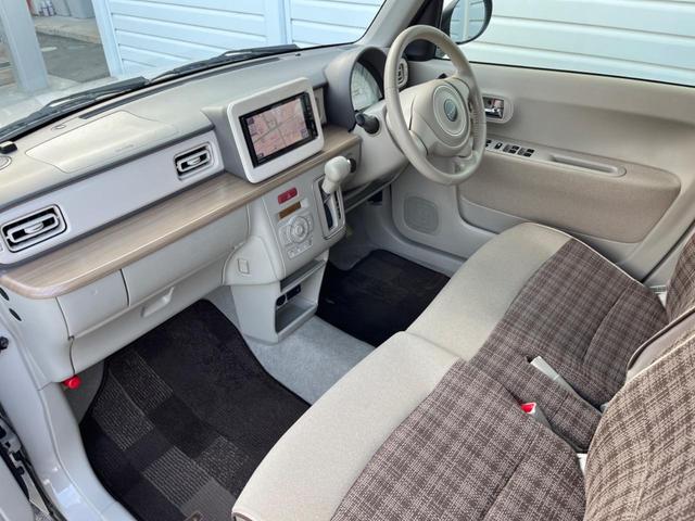 アルトラパン Ｘ　禁煙車　セーフティサポート　オーディオ　ＨＩＤヘッド　スマートキー　オートエアコン　シートヒーター　横滑り防止　アイドリングストップ　オートライト（4枚目）