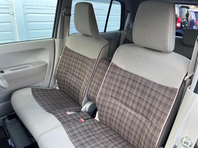 アルトラパン Ｘ　禁煙車　セーフティサポート　オーディオ　ＨＩＤヘッド　スマートキー　オートエアコン　シートヒーター　横滑り防止　アイドリングストップ　オートライト（6枚目）