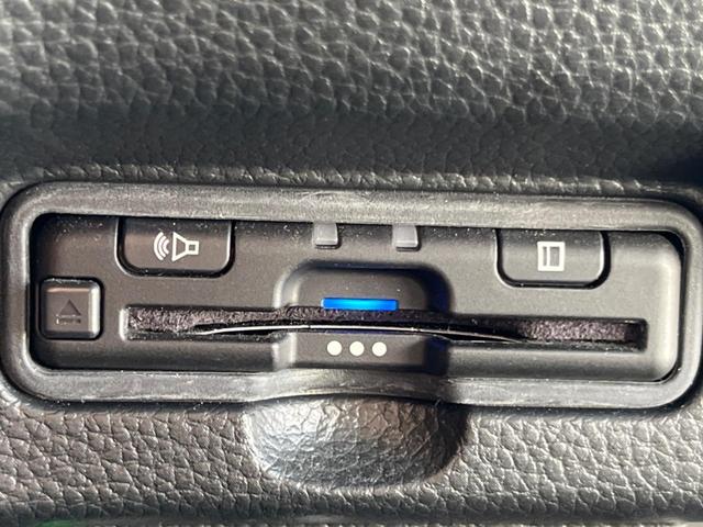 N-BOXカスタム Lターボ 禁煙車 純正9インチナビ ホンダセンシング 両側パワースライドドア レーダークルーズ ETC ドライブレコーダー ハーフレザーシート 革巻きステアリング スマートキー(8枚目)