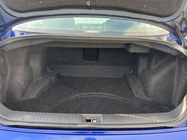 スカイライン ２５０ＧＴ　プレミアム　禁煙車　ＢＯＳＥ　ＥＴＣ　革巻きステアリング　ハーフレザーシート　ステアリングスイッチ　オートエアコン　１９インチアルミ　キーレス（8枚目）