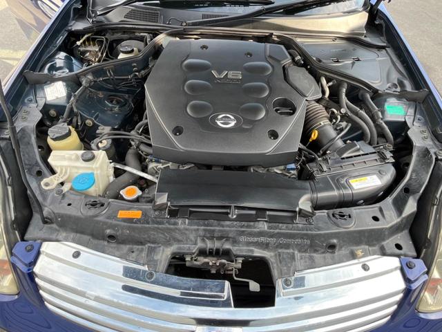 スカイライン ２５０ＧＴ　プレミアム　禁煙車　ＢＯＳＥ　ＥＴＣ　革巻きステアリング　ハーフレザーシート　ステアリングスイッチ　オートエアコン　１９インチアルミ　キーレス（16枚目）