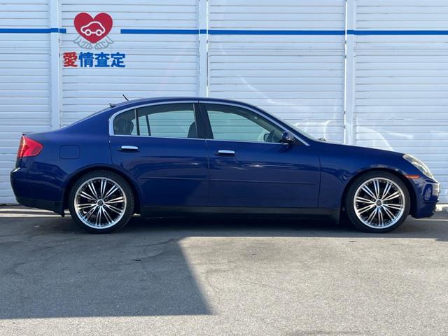 スカイライン ２５０ＧＴ　プレミアム　禁煙車　ＢＯＳＥ　ＥＴＣ　革巻きステアリング　ハーフレザーシート　ステアリングスイッチ　オートエアコン　１９インチアルミ　キーレス（22枚目）