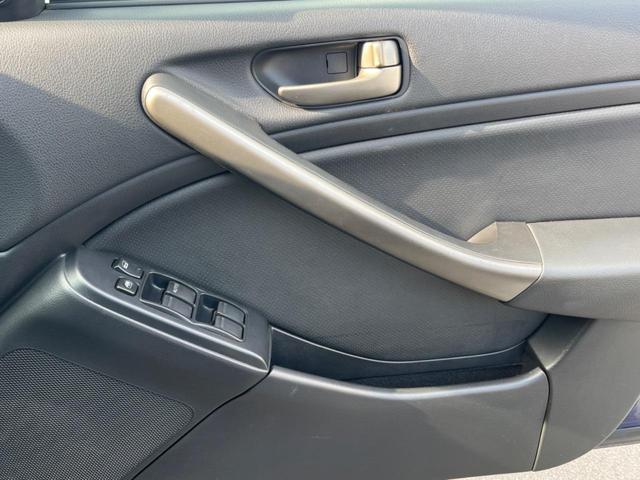 スカイライン ２５０ＧＴ　プレミアム　禁煙車　ＢＯＳＥ　ＥＴＣ　革巻きステアリング　ハーフレザーシート　ステアリングスイッチ　オートエアコン　１９インチアルミ　キーレス（37枚目）