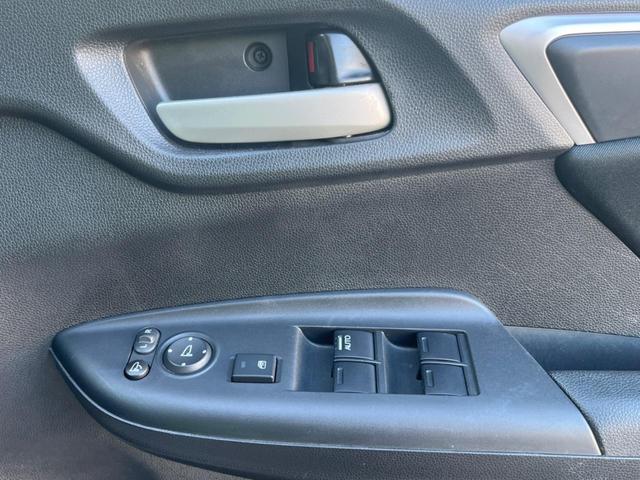 フィット １３Ｇ・Ｆパッケージ　禁煙車　純正ナビ　バックカメラ　アイドリングストップ　電動格納ミラー　スマートキー　ヘッドレベライザー　ステアリングリモコン　セキュリティアラーム（41枚目）