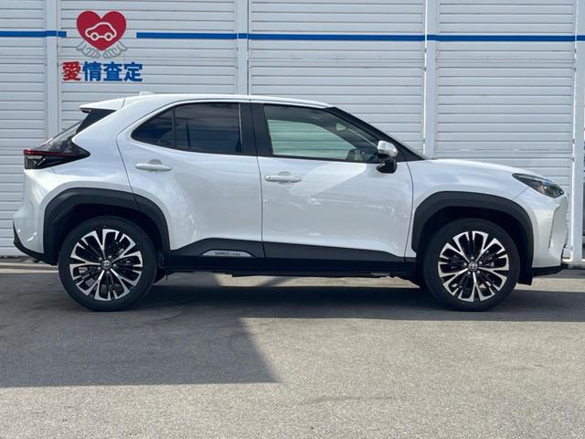 ヤリスクロス ハイブリッドZ 禁煙車 純正ディスプレイオーディオ 全周囲カメラ 衝突軽減 レーダークルーズ ETC ドラレコ スマートキー シートヒーター(26枚目)