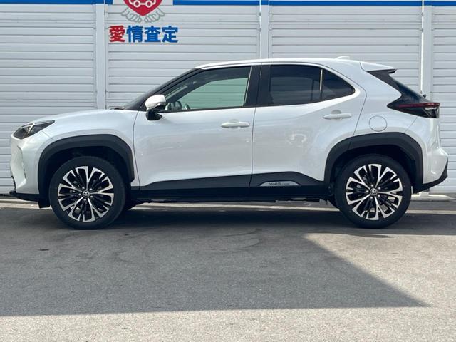 ヤリスクロス ハイブリッドZ 禁煙車 純正ディスプレイオーディオ 全周囲カメラ 衝突軽減 レーダークルーズ ETC ドラレコ スマートキー シートヒーター(28枚目)