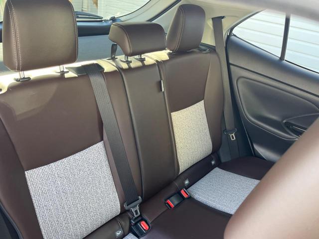 ヤリスクロス ハイブリッドZ 禁煙車 純正ディスプレイオーディオ 衝突軽減 バックカメラ レーダークルーズ ETC ドライブレコーダー シートヒーター パワーバックドア スマートキー ハーフレザーシート 純正アルミホイール(12枚目)