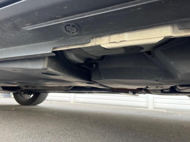 ヤリスクロス ハイブリッドZ 禁煙車 純正ディスプレイオーディオ 衝突軽減 バックカメラ レーダークルーズ ETC ドライブレコーダー シートヒーター パワーバックドア スマートキー ハーフレザーシート 純正アルミホイール(24枚目)