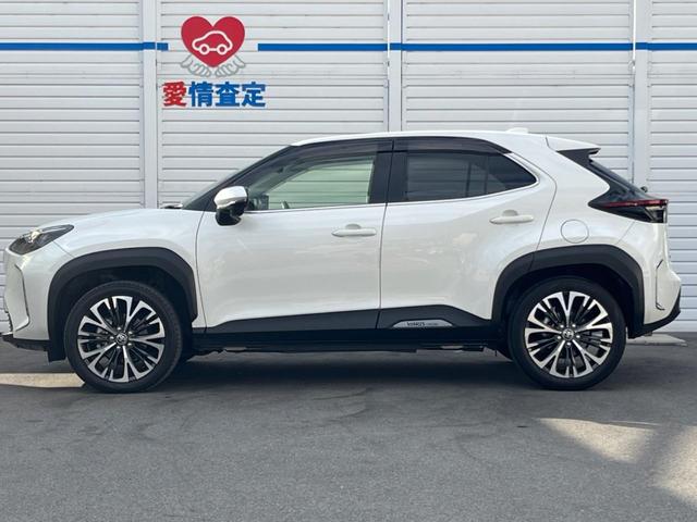 ヤリスクロス ハイブリッドZ 禁煙車 純正ディスプレイオーディオ 衝突軽減 バックカメラ レーダークルーズ ETC ドライブレコーダー シートヒーター パワーバックドア スマートキー ハーフレザーシート 純正アルミホイール(29枚目)