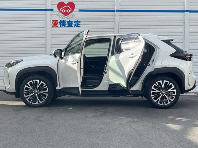 ヤリスクロス ハイブリッドZ 禁煙車 純正ディスプレイオーディオ 衝突軽減 バックカメラ レーダークルーズ ETC ドライブレコーダー シートヒーター パワーバックドア スマートキー ハーフレザーシート 純正アルミホイール(30枚目)