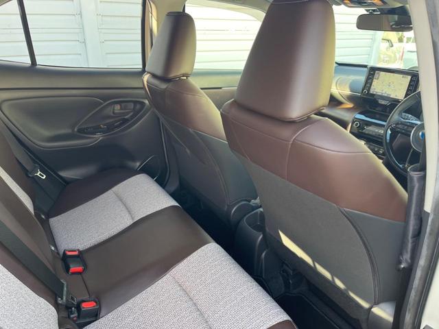 ヤリスクロス ハイブリッドZ 禁煙車 純正ディスプレイオーディオ 衝突軽減 バックカメラ レーダークルーズ ETC ドライブレコーダー シートヒーター パワーバックドア スマートキー ハーフレザーシート 純正アルミホイール(35枚目)