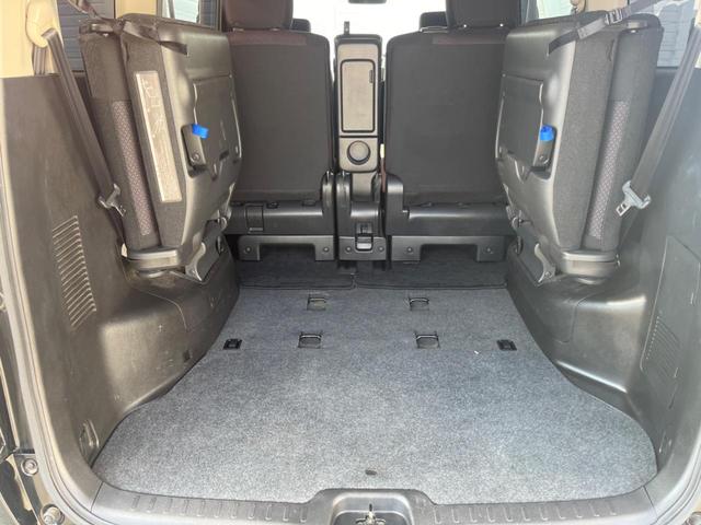 セレナ ハイウェイスター　Ｓ－ハイブリッド　エアロモード　禁煙車　ＡＬＰＩＮＥ８インチナビ　後席モニター　両側パワースライドドア　純正エアロ　ＥＴＣ　クルーズコントロール　ＴＶ　Ｂｌｕｅｔｏｏｔｈ　バックカメラ　ＨＩＤヘッドライト　スマートキー（12枚目）