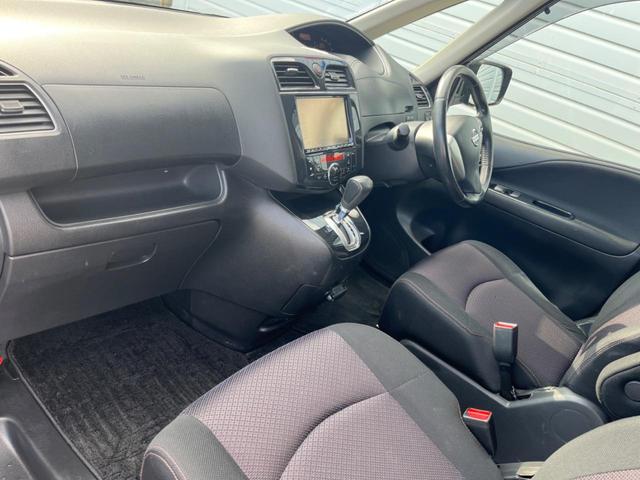 セレナ ハイウェイスター　Ｓ－ハイブリッド　エアロモード　禁煙車　ＡＬＰＩＮＥ８インチナビ　後席モニター　両側パワースライドドア　純正エアロ　ＥＴＣ　クルーズコントロール　ＴＶ　Ｂｌｕｅｔｏｏｔｈ　バックカメラ　ＨＩＤヘッドライト　スマートキー（35枚目）