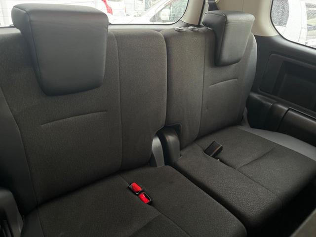 ヴォクシー ＺＳ　煌　禁煙車　純正ナビ　後席モニター　両側パワースライドドア　バックカメラ　ＥＴＣ　ドライブレコーダー　ハーフレザーシート　８人乗り　純正アルミホイール　革巻きステアリング　スマートキー　Ｂｌｕｅｔｏｏｔｈ（11枚目）