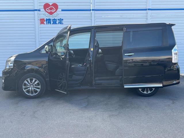 ヴォクシー ＺＳ　煌　禁煙車　純正ナビ　後席モニター　両側パワースライドドア　バックカメラ　ＥＴＣ　ドライブレコーダー　ハーフレザーシート　８人乗り　純正アルミホイール　革巻きステアリング　スマートキー　Ｂｌｕｅｔｏｏｔｈ（29枚目）