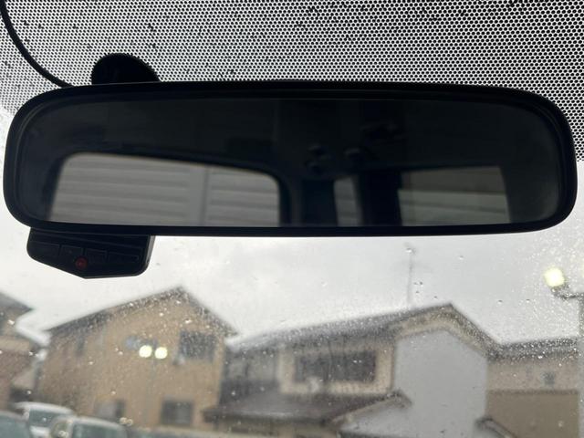 ヴォクシー ＺＳ　煌　禁煙車　純正ナビ　後席モニター　両側パワースライドドア　バックカメラ　ＥＴＣ　ドライブレコーダー　ハーフレザーシート　８人乗り　純正アルミホイール　革巻きステアリング　スマートキー　Ｂｌｕｅｔｏｏｔｈ（48枚目）