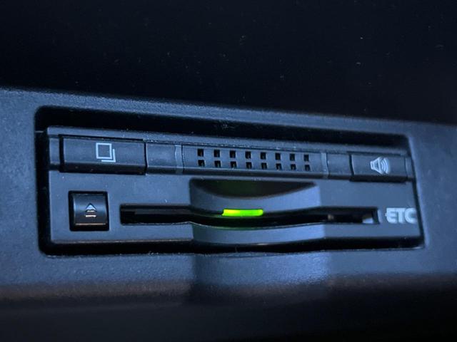ハリアー エレガンス　純正ナビ　バックカメラ　ハーフレザーシート　パワーシート　ドラレコ　スマートキー　ＬＥＤヘッド　ＥＴＣ　ワンオーナー　オートライト　オートエアコン　純正１７インチアルミ　Ｂｌｕｅｔｏｏｔｈ　ＣＤ（5枚目）