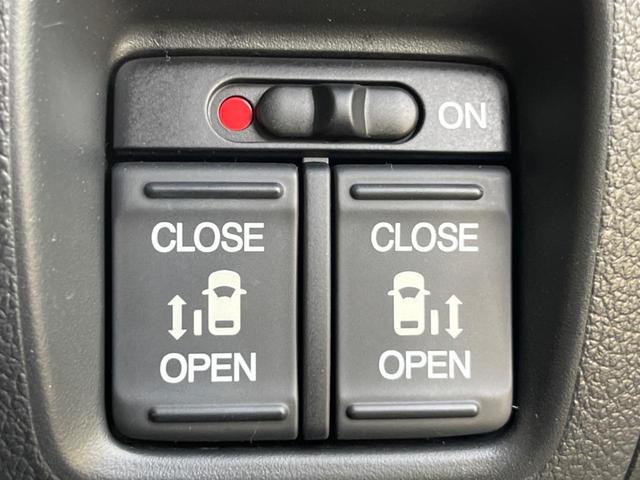 N-BOXカスタム G SSパッケージ 両側電動ドア 純正SDナビ バックカメラ スマートキー HIDヘッド ETC オートライト オートエアコン 純正14インチアルミ Bluetooth CD DVD再生 フルセグ(3枚目)