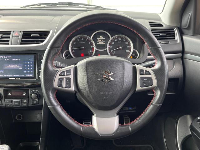 スイフトスポーツ ベースグレード 6MT車 車高調 バックカメラ スマートキー ドラレコ HIDヘッド ETC クルコン オートライト オートエアコン 17インチアルミ CD DVD再生(12枚目)