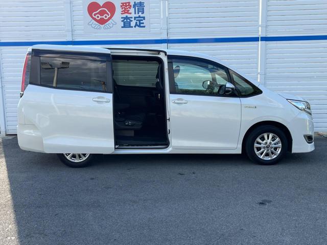 ノア ハイブリッドG 両側電動ドア 純正SDナビ 後席モニター バックカメラ 衝突被害軽減システム ドラレコ スマートキー LEDヘッド ビルトインETC クルコン オートハイビーム オートライト デュアルエアコン(27枚目)