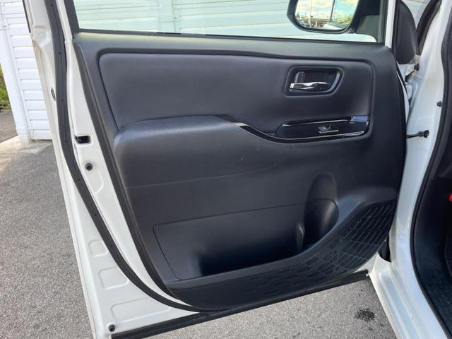 ノア ハイブリッドG 両側電動ドア 純正SDナビ 後席モニター バックカメラ 衝突被害軽減システム ドラレコ スマートキー LEDヘッド ビルトインETC クルコン オートハイビーム オートライト デュアルエアコン(56枚目)