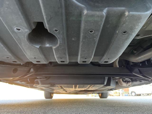 フリードハイブリッド ハイブリッド・Ｇホンダセンシング　後席モニター　バックカメラ　衝突被害軽減システム　レーダークルーズ　ハーフレザーシート　スマートキー　ＬＥＤヘッド　ビルトインＥＴＣ　オートライト　オートエアコン　ＣＤ　ＤＶＤ再生（20枚目）