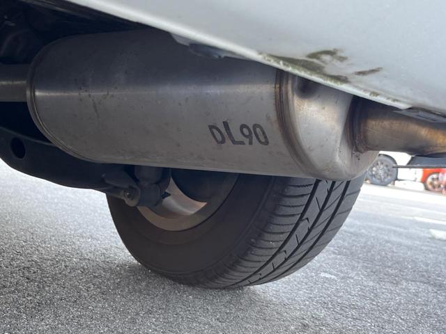 フリードハイブリッド ハイブリッド・Ｇホンダセンシング　後席モニター　バックカメラ　衝突被害軽減システム　レーダークルーズ　ハーフレザーシート　スマートキー　ＬＥＤヘッド　ビルトインＥＴＣ　オートライト　オートエアコン　ＣＤ　ＤＶＤ再生（24枚目）