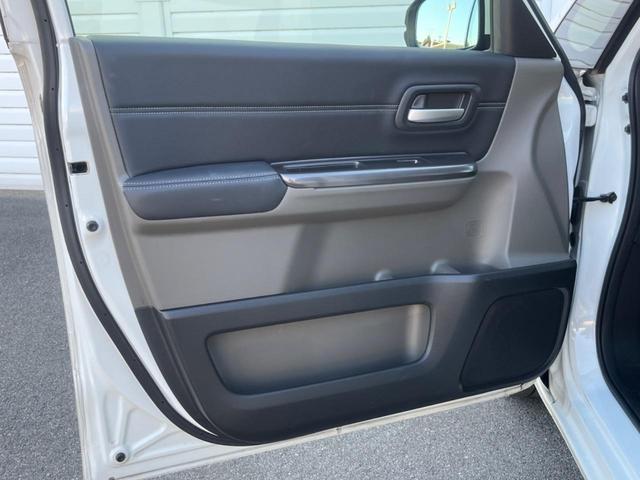 フリードハイブリッド ハイブリッド・Ｇホンダセンシング　後席モニター　バックカメラ　衝突被害軽減システム　レーダークルーズ　ハーフレザーシート　スマートキー　ＬＥＤヘッド　ビルトインＥＴＣ　オートライト　オートエアコン　ＣＤ　ＤＶＤ再生（47枚目）