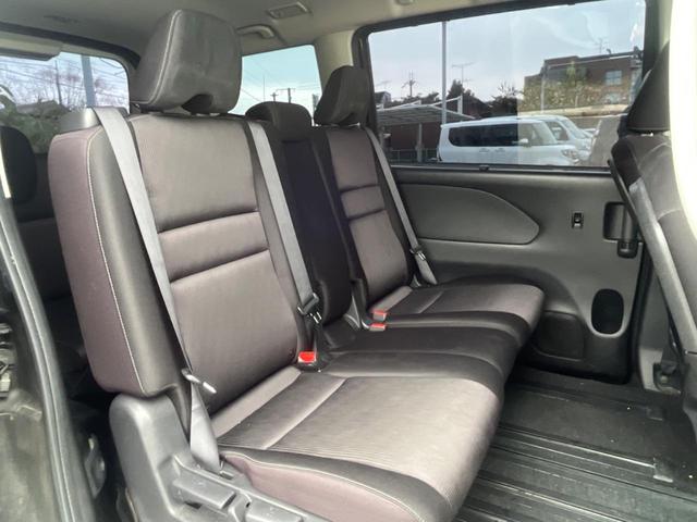 セレナ ハイウェイスター　Ｖセレクション　ＳＤナビ　後席モニター　　衝突被害軽減システム　ドラレコ　スマートキー　ＬＥＤヘッド　ビルトインＥＴＣ　クルコン　オートライト　デュアルエアコン　純正１６インチアルミ　Ｂｌｕｅｔｏｏｔｈ（10枚目）