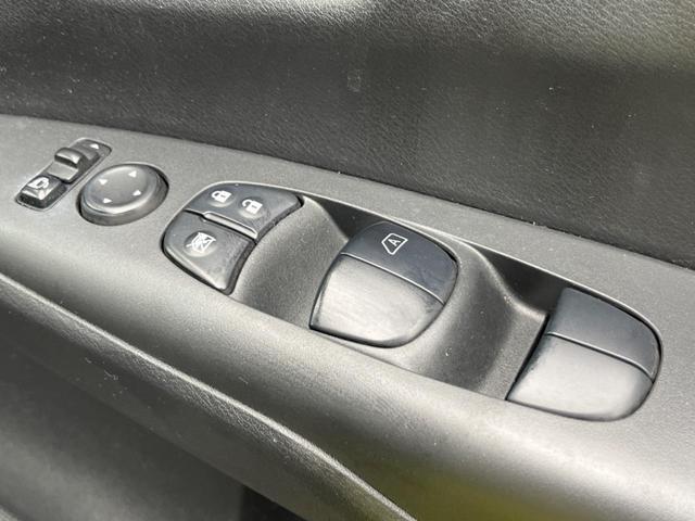 セレナ ハイウェイスター　Ｖセレクション　ＳＤナビ　後席モニター　　衝突被害軽減システム　ドラレコ　スマートキー　ＬＥＤヘッド　ビルトインＥＴＣ　クルコン　オートライト　デュアルエアコン　純正１６インチアルミ　Ｂｌｕｅｔｏｏｔｈ（51枚目）