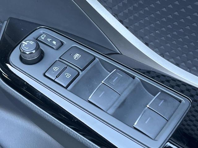 Ｃ－ＨＲ Ｇ　モード　ネロ　セーフティプラス　純正ディスプレイオーディオ　衝突軽減システム　全方位カメラ　ＬＥＤヘッドライト　純正１８インチＡＷ　ハーフレザーシート　ＥＴＣ　ドラレコ（53枚目）