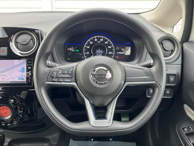 ノート e-パワー X 純正DVDナビ 全周囲カメラ 衝突被害軽減システム スマートキー LEDヘッド ETC オートライト オートエアコン Bluetooth CD DVD再生 フルセグ(11枚目)