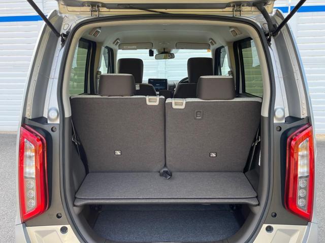 積み下ろしのしやすいデッキにはたっぷりと荷物を積み込んでいただけます。遊びから仕事まで、様々なシーンで頼れます♪