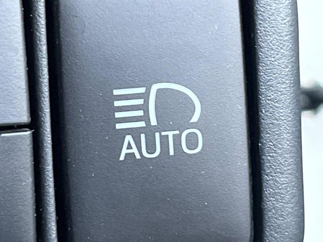 アクア Ｇ　純正ナビ　バックカメラ　トヨタセーフティーセンス　シートヒーター　スマートキー　ＬＥＤヘッド　ビルトインＥＴＣ　クルコン　アダプティブハイビーム　純正１５インチアルミ　車線逸脱警報　オートライト（7枚目）