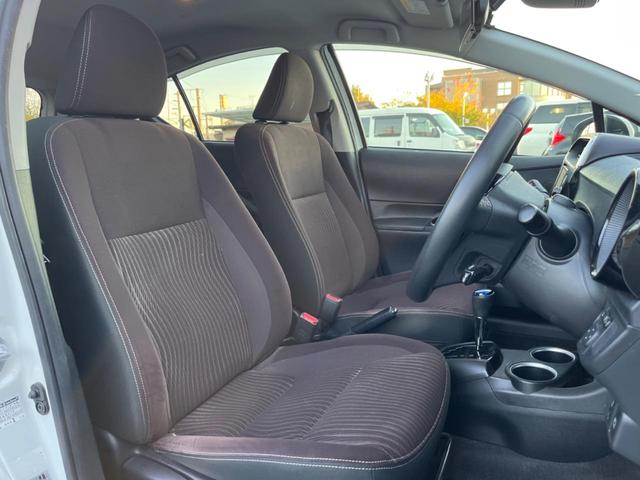 アクア Ｇ　純正ナビ　バックカメラ　トヨタセーフティーセンス　シートヒーター　スマートキー　ＬＥＤヘッド　ビルトインＥＴＣ　クルコン　アダプティブハイビーム　純正１５インチアルミ　車線逸脱警報　オートライト（9枚目）