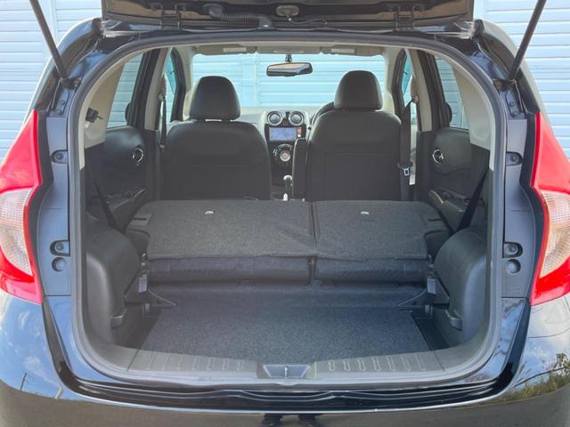 ノート メダリスト　純正ＳＤナビ　全周囲カメラ　ハーフレザーシート　スマートキー　オートライト　オートエアコン　ＣＤ　地デジ（9枚目）