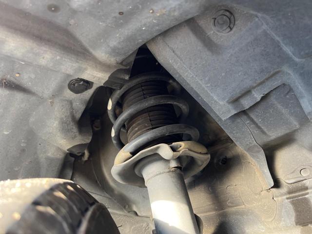 ノート メダリスト　純正ＳＤナビ　全周囲カメラ　ハーフレザーシート　スマートキー　オートライト　オートエアコン　ＣＤ　地デジ（19枚目）